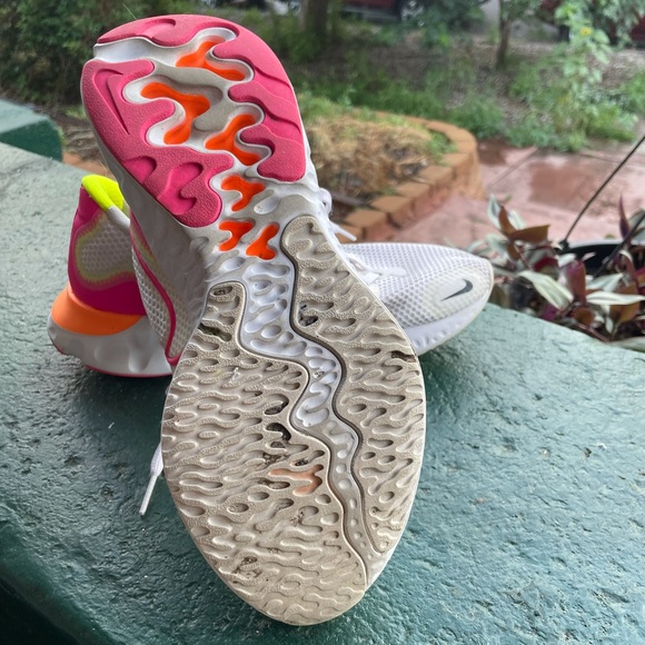 Nike Renew Running Shoe - White, Size 7 - Picture 3 of 4